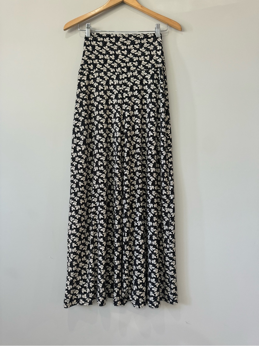 Norma Kamali Stretchy jersey wide leg flare leaf print high waist pants XS